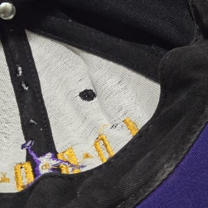 Vintage jaren 90 Nike Michael Jordan snapback hoed gemaakt in de VS paarsgeel afbeelding 16