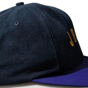 Vintage jaren 90 Nike Michael Jordan snapback hoed gemaakt in de VS paarsgeel afbeelding 7