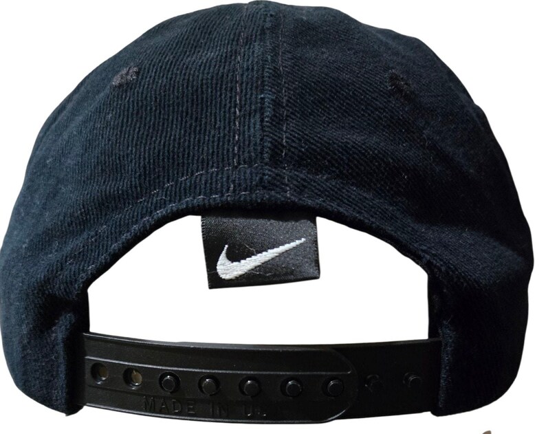 Vintage jaren 90 Nike Michael Jordan snapback hoed gemaakt in de VS paarsgeel afbeelding 10