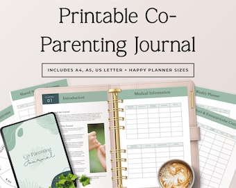 Puede incluir: Un diario de coparentalidad imprimible con una carpeta rosa claro de anillas doradas, abierta en una página de información médica. Incluye páginas de introducción, planificador semanal y contactos escolares. Texto: Printable Co-Parenting Journal.