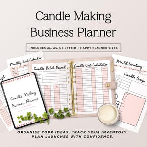 Puede incluir: Un conjunto de planificador de negocios para hacer velas que incluye un organizador de anillas, varias páginas impresas como registro de lotes, calculadora de costes, calendario de aromas, inventario de moldes y hojas de diseño.