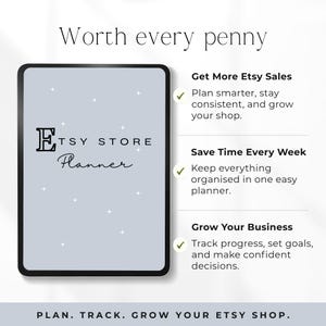 Op de afbeelding: Een digitale tablet met een Etsy Store Planner op een lichtblauwe achtergrond met witte sterren. De tekst luidt Worth every penny, Get More Etsy Sales, Save Time Every Week, Grow Your Business en PLAN. TRACK. GROW YOUR ETSY SHOP.