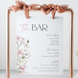 Blush Pink Bar Menü Schild Brautdusche Brunch, Love in Bloom Hochzeit Beschilderung, Frühling Wildblumen High Tea Cocktail Getränke Tisch Poster, BS90