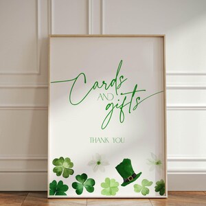 Modèle de plaque pour la Saint-Patrick, signalétique de Table trèfle irlandais vert, shower de bébé Lucky in Love, saupoudrer pour bébé en mars, CH101