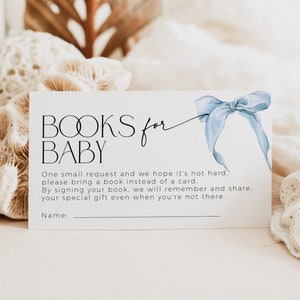 Livres avec noeud bleu pour insertion d'invitation de bébé, saupoudrer de coquettes modifiables à imprimer, baby shower pour garçon, carte de visite bleu poussiéreux, demande de livre, BB59