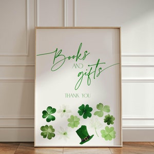 St Patricks Day livres et cadeaux signe modèle, signalisation de Table trèfle irlandais vert, douche nuptiale de la chance en amour, saupoudrer bébé de mars, CH101
