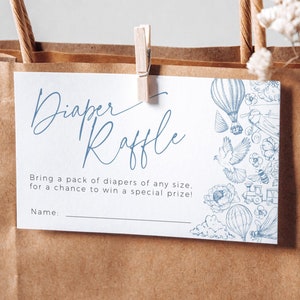 Blauwe luier loterij ticket toile de jouy uitnodigingssjabloon, bewerkbare bloemen chinoiserie strooi invoegen, jongen ballon beer babyshower kaart BB92