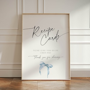 Ricette Schede Segno Lei sta per fare il grande passo Blu polvere Bridal Shower, Segnaletica stampabile fiocco addio al nubilato, Banner festa di addio al nubilato, Poster tavolo matrimonio, BS59