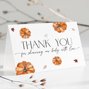 Orange Falling in Love con Baby Shower Floral Thank You Card, Una piccola zucca in arrivo Grazie Nota stampabile autunnale, modificabile autunno, CH66