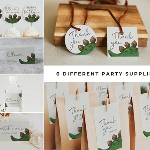 Puede incluir: Un conjunto de art&iacute;culos para fiestas con tem&aacute;tica de dinosaurios, que incluye adornos para cupcakes, etiquetas de agradecimiento, bolsas de regalo y una etiqueta para botella de agua. El dise&ntilde;o presenta un dinosaurio verde con manchas marrones y el texto "Oliver's First Birthday".