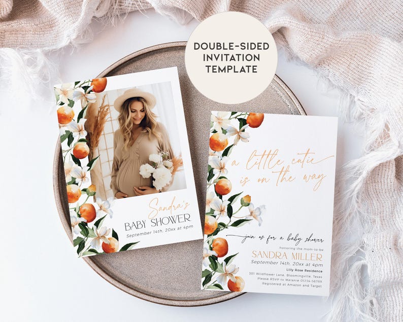 Pode incluir: Modelo de convite para ch&aacute; de beb&ecirc; de duas faces com um design floral com flores e folhas de laranja. A frente do cart&atilde;o tem uma foto de uma mulher gr&aacute;vida e o texto "Sandra's Baby Shower" e "September 14th, 20xx at 4pm". O verso do cart&atilde;o tem o texto "A little catie is on the way" e "Join us for a baby shower honouring the mama to be Sandra Miller September 14th, 20xx at 4pm Lily Rose Residence 1211 Wildwood Lane, Broomfield, Texas Please RSVP to [email protected] or [phone number]  Registry at Amazon and Target"
