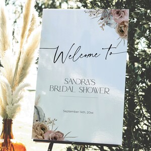 Letrero de bienvenida para despedida de soltera "Enamorándonos", letrero de calabaza boho para novias IMPRIMIBLE, pancarta de fiesta en gris rosa polvoriento, póster de otoño para descargar, BS43