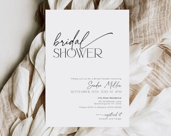 Pode incluir: Um convite de chá de panela branco com texto preto. O convite diz "bridal shower" em uma fonte de escrita, seguido pelo nome "Sandra Miller" e a data e hora do evento. O convite também inclui o endereço e as informações de RSVP. O texto "registered at Amazon and Target" está na parte inferior do convite.