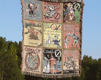 Wonderful Wizard of Oz Vintage Book Covers Woven Blanket Gift, Classic Wizard of Oz Tapestry, Retro Oz Movie Fans Blanket Present