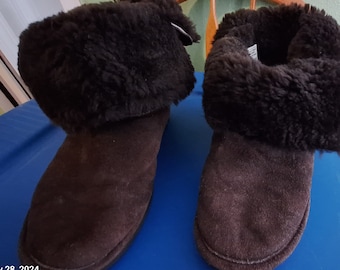 BearPaw Boots / ladies SZ 9