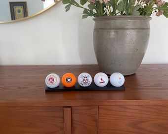 Golf Ball Display Stand: Holds 5 Golf Balls