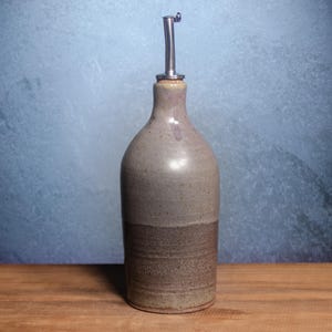 Large Olive Oil Cruet – Ceramic Oil Dispenser Bottle, Wheel-Thrown Cork Top Bottle, Stoneware Cruet, Salad Dressing, Red & Blue Oil Bottle
