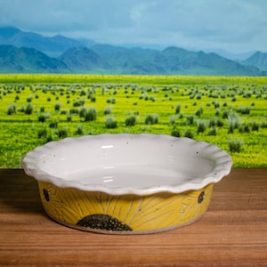 Mini 8.5&quot; Ceramic Pie Dish With Fluted Rim & Yellow Sunflower Design – Stoneware Bakeware, Wheel-Thrown Ovenware, Deep Dish Pie Plate