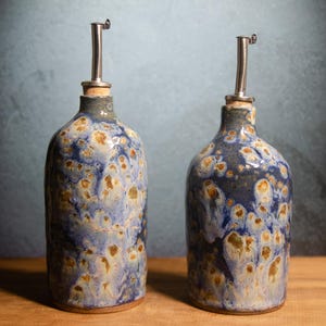 Large Olive Oil Cruet – Ceramic Oil Dispenser Bottle, Wheel-Thrown Cork Top Bottle, Stoneware Cruet, Salad Dressing, Purple Olive Oil Bottle