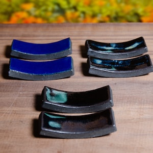 Set Of Curved Porcelain Chopstick Rests – Handmade Ceramic Pen & Paintbrush Holder, Simple Stoneware Knife Rest, Utensil Holder, Table Decor