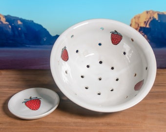 Strawberry Berry Bowl With Saucer – Wheel-Thrown Ceramic Berry Bowl, Stoneware Colander & Dish, Handmade White Ceramic Strainer, Fruit Bowl