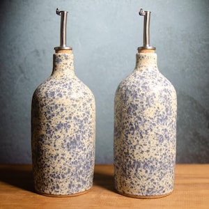 Large Olive Oil Cruet – Ceramic Oil Dispenser Bottle, Wheel-Thrown Cork Top Bottle, Stoneware Cruet, Salad Dressing, Blue Speckles Bottle