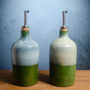 Large Olive Oil Cruet –Ceramic Oil Dispenser Bottle, Wheel-Thrown Cork Top Bottle, Stoneware Cruet, Salad Dressing, Green & White Oil Bottle