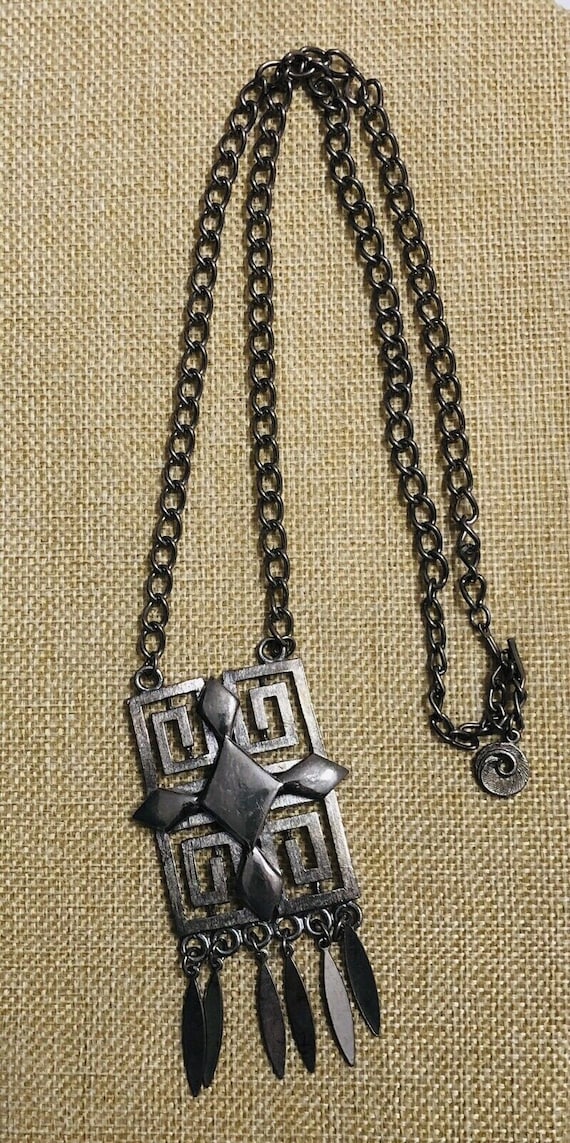 Vintage Lisner Estate Geometric Pendant Necklace D