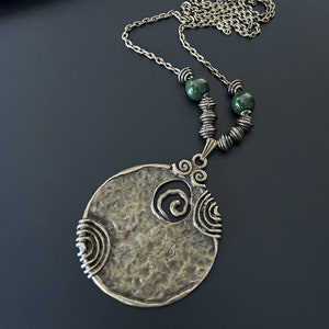 Collares bohemios para mujer, collares grandes de bronce, collares bohemios de oro antiguo, colgantes llamativos, collares étnicos, joyería bohemia del Reino Unido