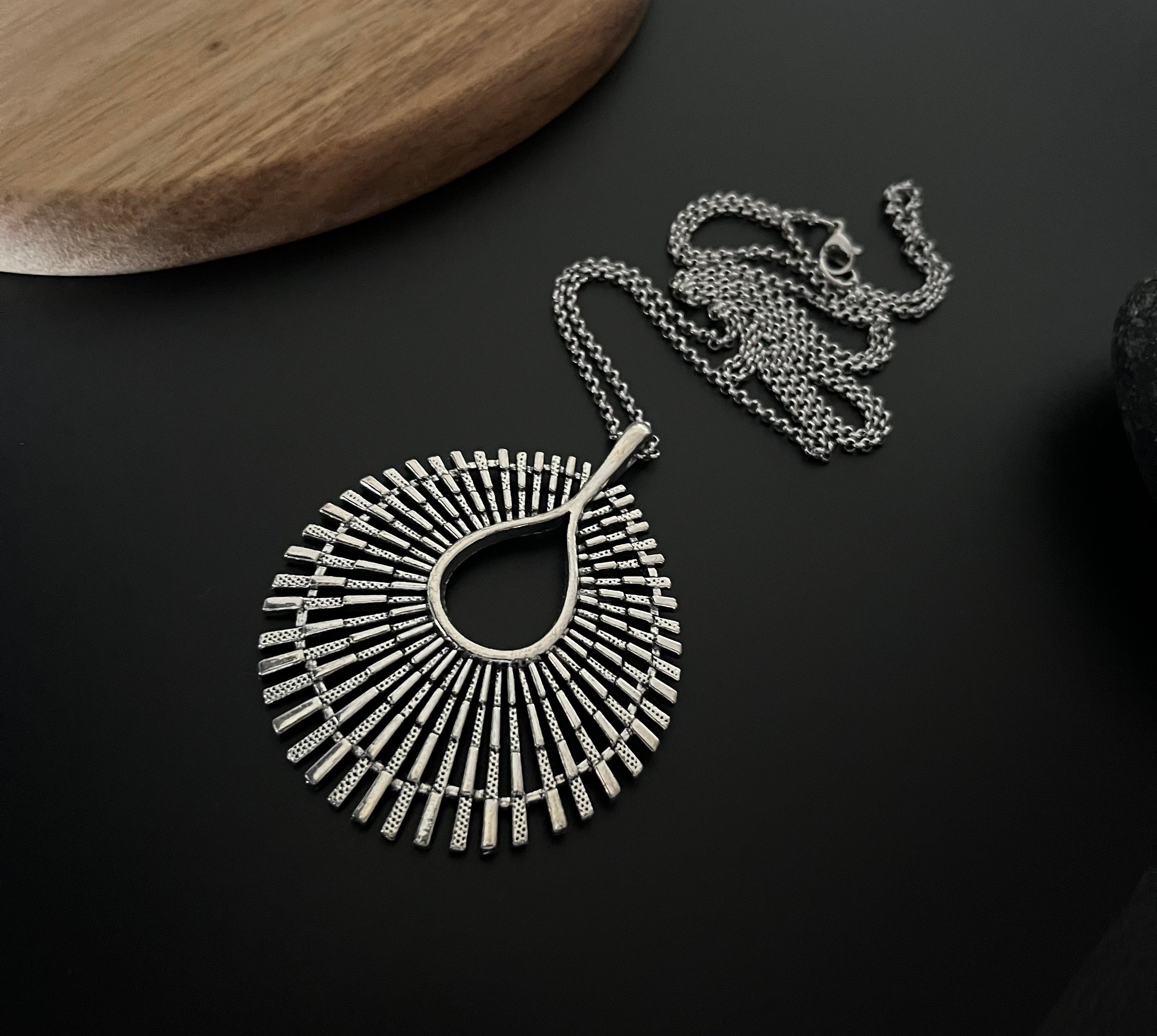 Etsy long hotsell pendant necklace