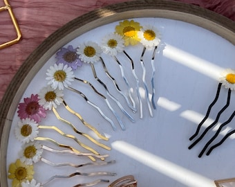 Horquilla con flores prensadas reales