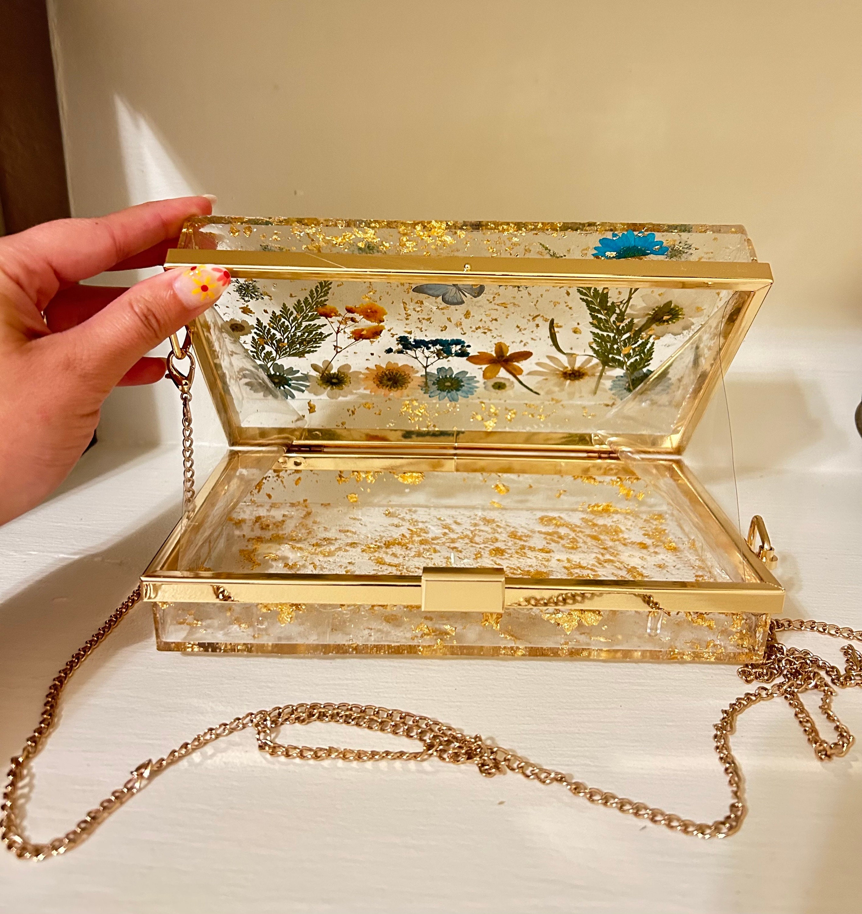 Resin clutch purse hotsell