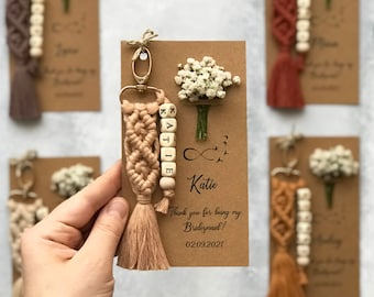 Personalized Macrame Keychain: Bridesmaid Proposal Gift with Dried Flowers