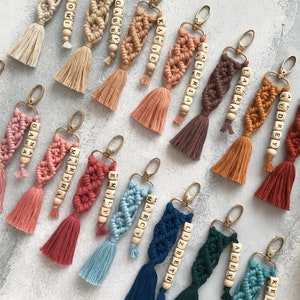 Cadeaux de mariage pour demoiselles d'honneur, Articles pour proposition de demoiselle d'honneur, Cadeaux EVJF pour demoiselles d'honneur, Idées de boîte de demoiselle d'honneur, Porte-clés prénom en macramé