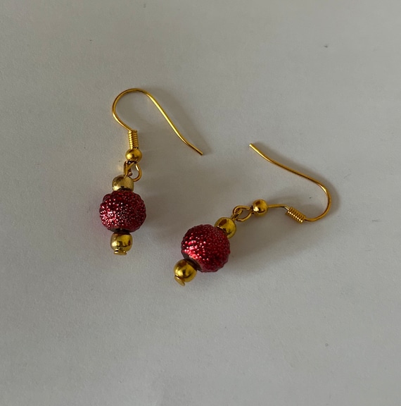 Vintage Dangly red sparkly earrings - image 1