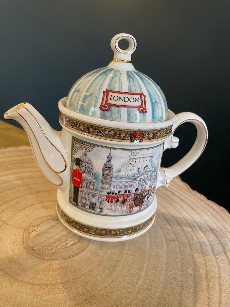 Sadler ' Horse Guards' Teapot London Heritage Etsy UK