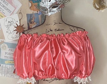 Zara lovely taffeta w/lace Crop Top Rennisance/  Pirate/Fairwear