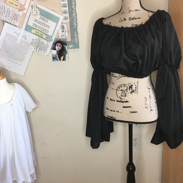 Top corto in cotone stile rinascimentale: camicetta in stile pirata