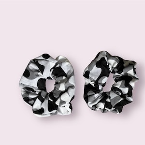 2 Pack of white camo Scrunchies