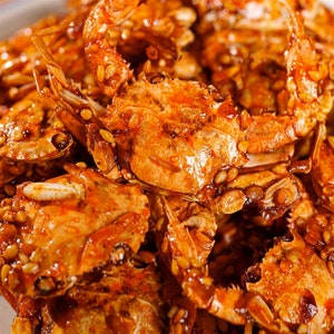 Ready-to-eat spicy flavour - perfect for seafood snack lovers Crispy Mini Crab
