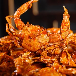Ready-to-eat spicy flavour perfect for seafood snack lovers Crispy Mini Crab Bild 2
