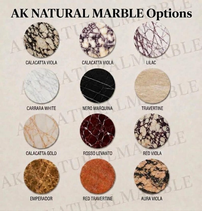 Puede incluir: Una muestra de doce c&iacute;rculos de m&aacute;rmol etiquetados como AK NATURAL MARBLE Options. Las variedades incluyen Calacatta Viola, Lilac, Carrara White, Nero Marquina, Travertine, Calacatta Gold, Rosso Levanto, Red Viola, Emperador, Red Travertine y Aura Viola.
