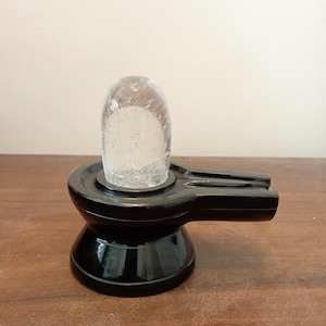 Yoni Base Black Agate  Hakik  Shivling Natural Handmade Crystal Lingam Stone Natural Clear Quartz Shiva Lingam Sphatik Shivling Prayer Room