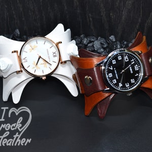 Leather Cuff Watch, Personalized Leather Bracelet Watch, Leather watch band, Steampunk Wrist Watch, Made to order.