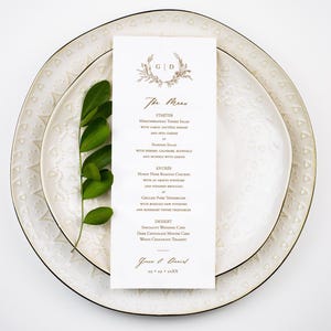 Sjabloon bruiloftsmenu met wilde bloemenkrans - bewerkbare kaart receptiemenu, elegant monogram, eerste embleem, zacht botanisch logo, JANE