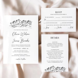 Gebirge Hochzeitseinladungs-Vorlage - Winterskigebiet Hochzeitseinladungs-Set, Spuren Schwarzweiß-Kit mit Einlegekarte, ELIA