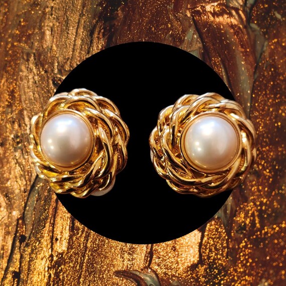 Vintage Marvella Clip on Earrings