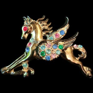 19E  Vintage Pegasus Winged Horse Brooch