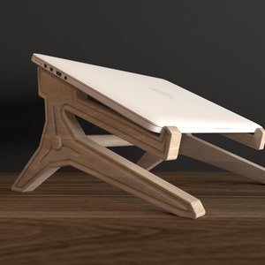 Adjustable Wood Laptop Stand - Natural • Höfina