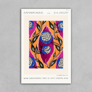 Könnte beinhalten: Eine Vintage-Illustration eines sich wiederholenden Musters mit stilisierten Blumen in Blau, Weiß, Schwarz, Orange und Rosa. Der Titel "Samarkande" befindet sich oben im Bild, zusammen mit dem Text "Par E.A. Seguy".